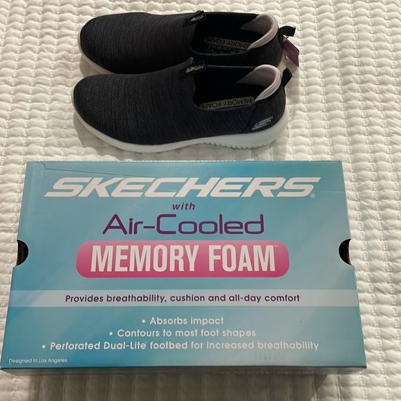 New Skechers memory foam - Picture 9 of 10